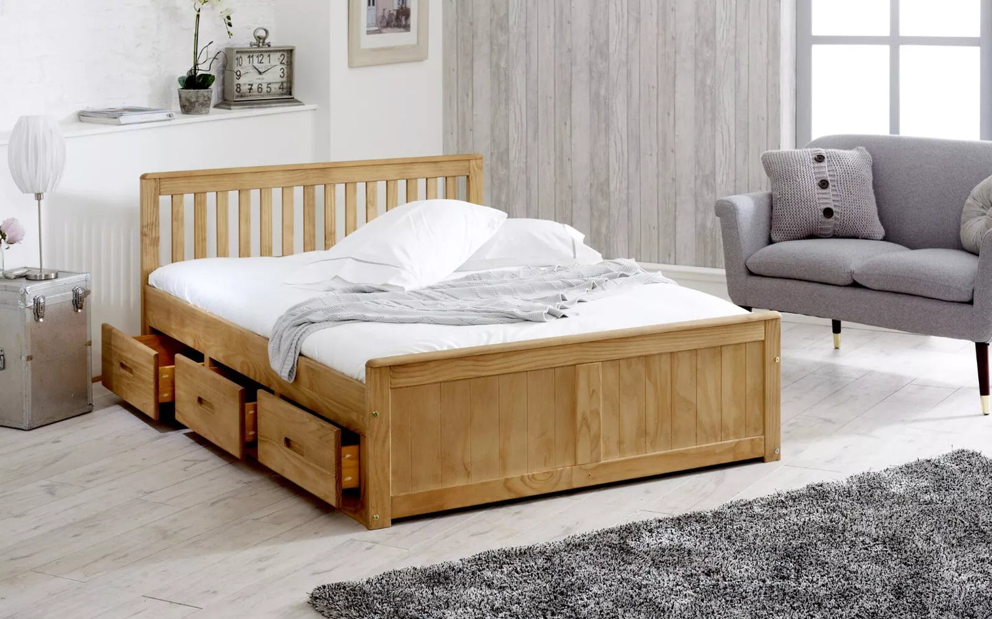 4FT6 Mission Wooden Storage Bed Frame